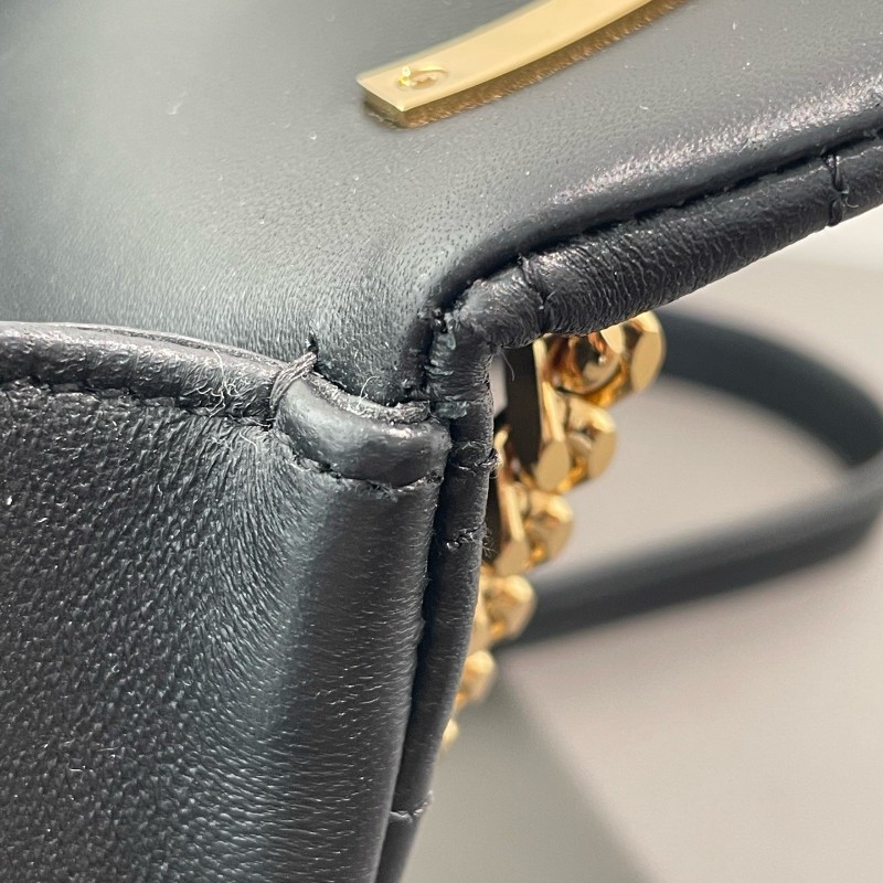 Burberry Lola 蘿拉包 黑金 字母B鏈條肩帶 羊皮 小號 肩背包 斜背包-24