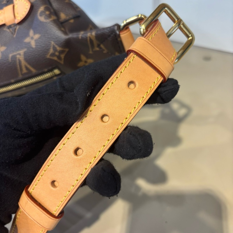 LV 原花金釦Bumbag一字拉手提胸腰包M43644-7