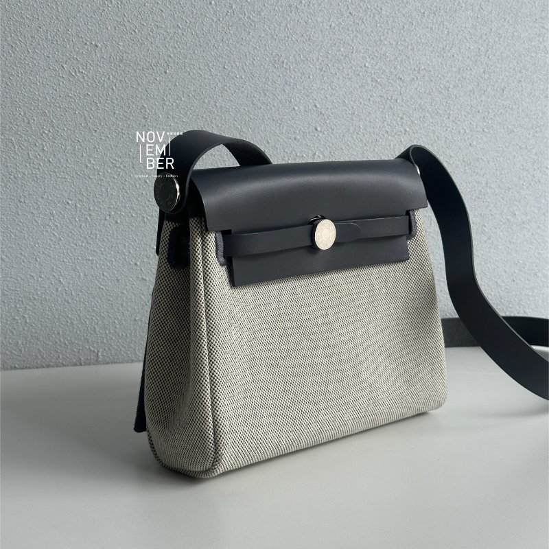 閒置全新💖 全配有購證 Hermès 愛馬仕 Mini Herbag 石板灰銀釦 斜背包-1