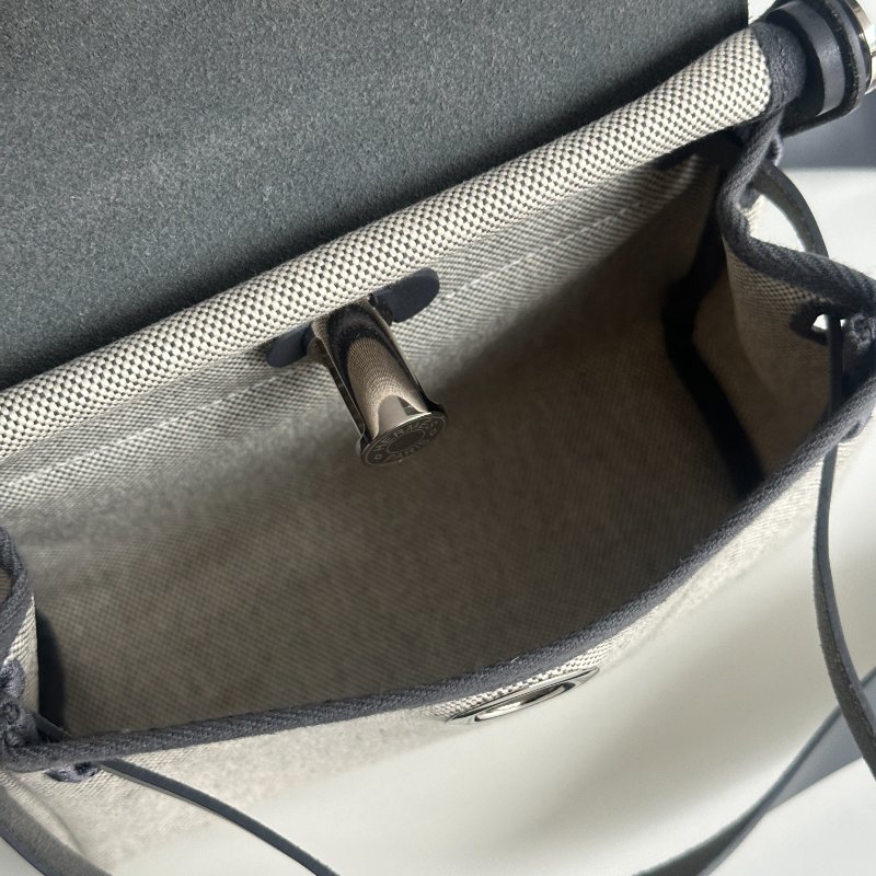 閒置全新💖 全配有購證 Hermès 愛馬仕 Mini Herbag 石板灰銀釦 斜背包-10