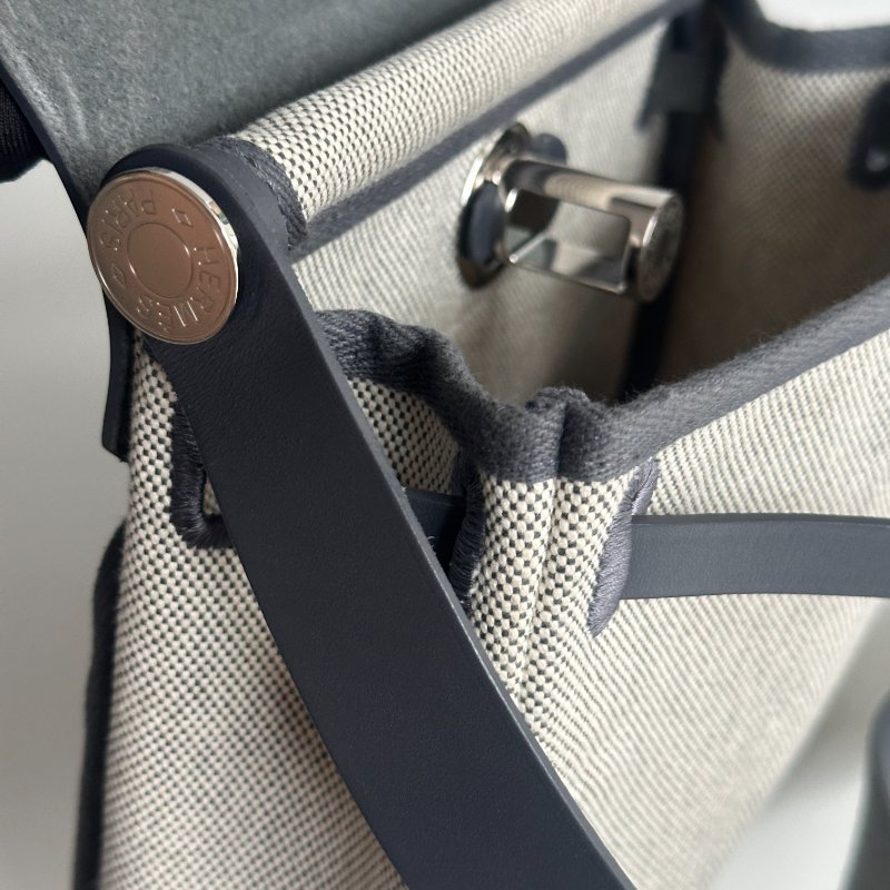 閒置全新💖 全配有購證 Hermès 愛馬仕 Mini Herbag 石板灰銀釦 斜背包-13