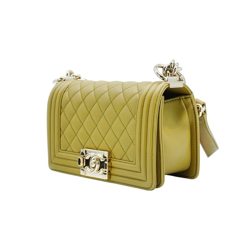 Chanel 展示品 Boy 菱格羊皮淡金釦掀蓋斜背包-20cm(A67085-芥末綠)-1