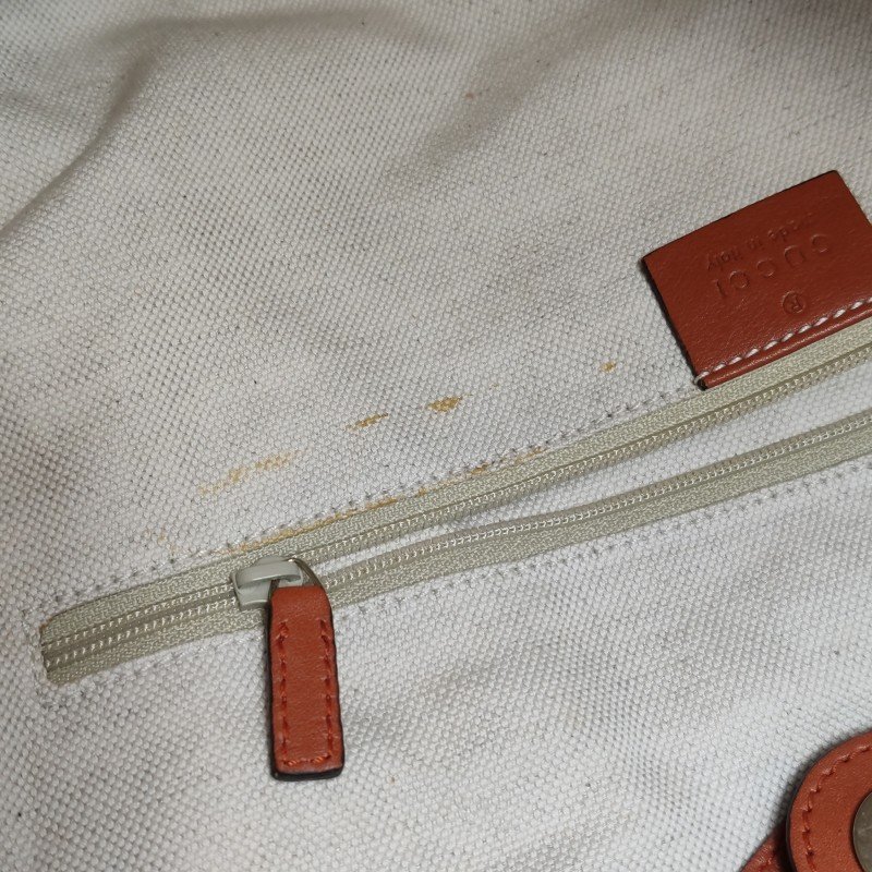 Gucci Sukey 牛皮 壓花 老花 雙G 吊飾 手提包-8