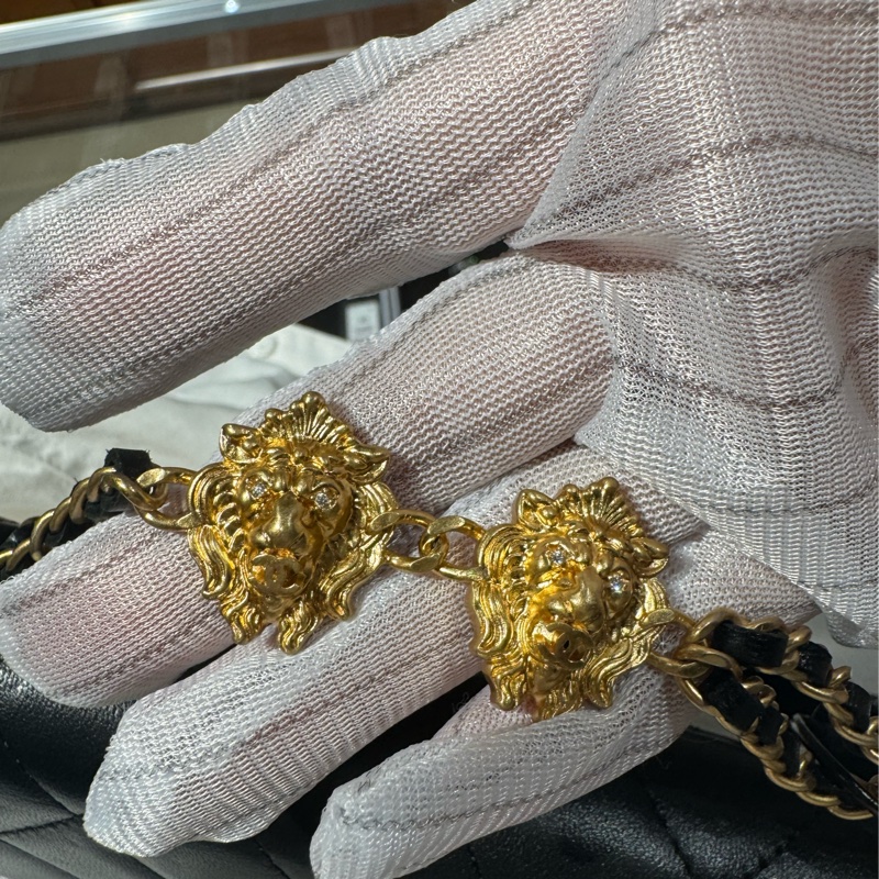 Chanel / 香奈兒 鑲鑽雙獅WOC-15