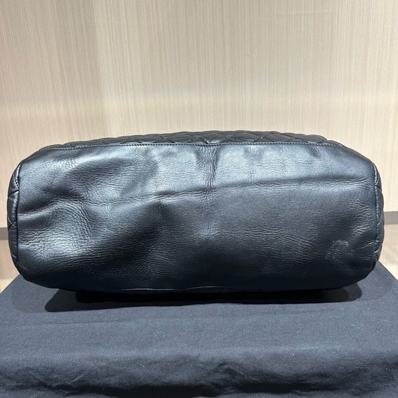 Chanel香奈兒黑色菱格紋鏈條包-16
