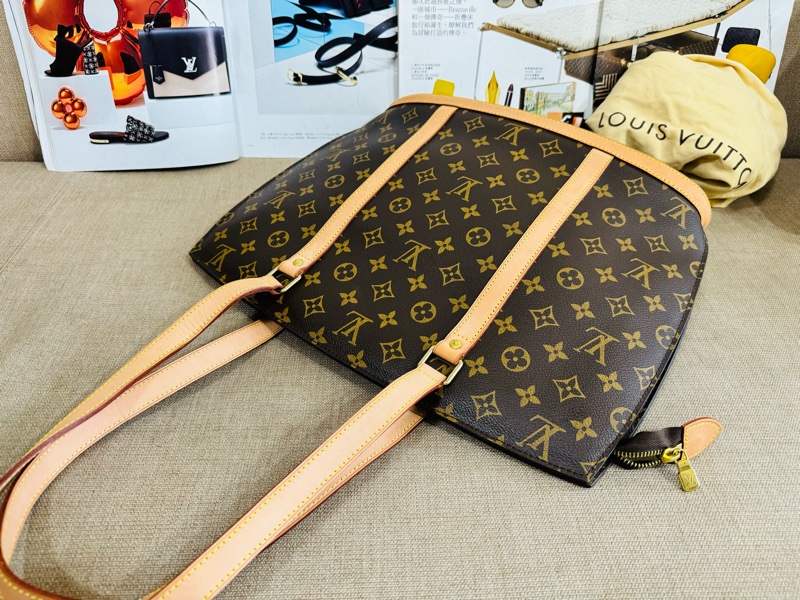 ✨售 二手真品 LV M51102經典老花Monogram Babylone 手提包 扇貝包 肩背包 購物包-38