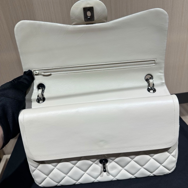 Chanel香奈兒Classic Flap CF 21K銀色金屬菱格白色-4