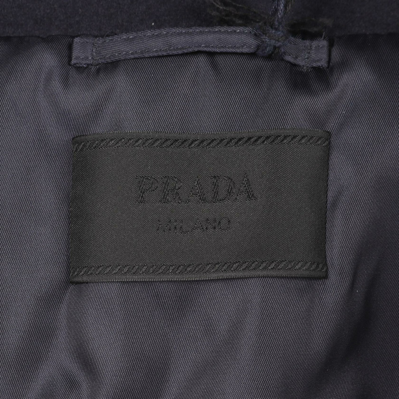 PRADA 三角形標誌,超大,復古飾面,填充其他夾克棉白色二手男裝-2