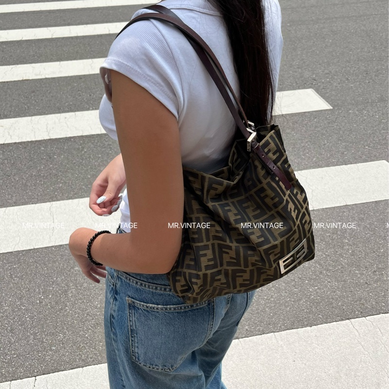 🏷️ Fendi 小號托特包-1