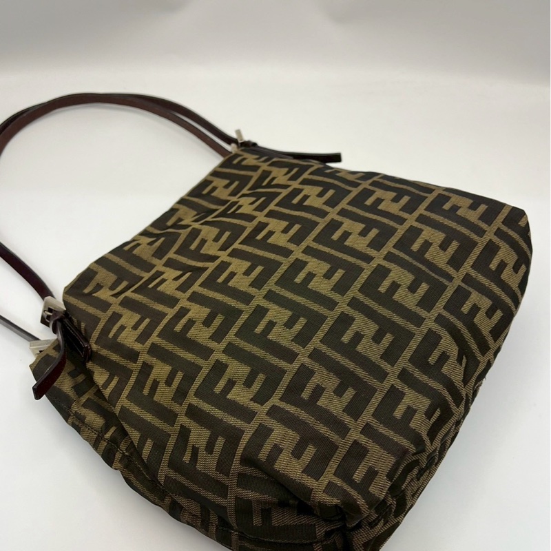 🏷️ Fendi 小號托特包-5