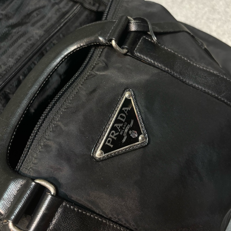 🏷️ Prada 尼龍旅行袋-3