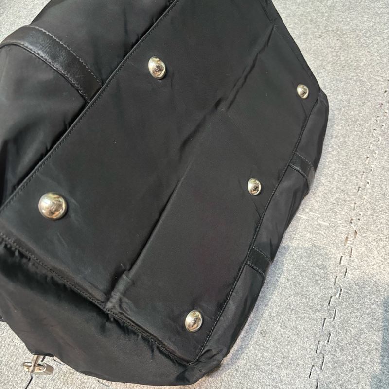 🏷️ Prada 尼龍旅行袋-9