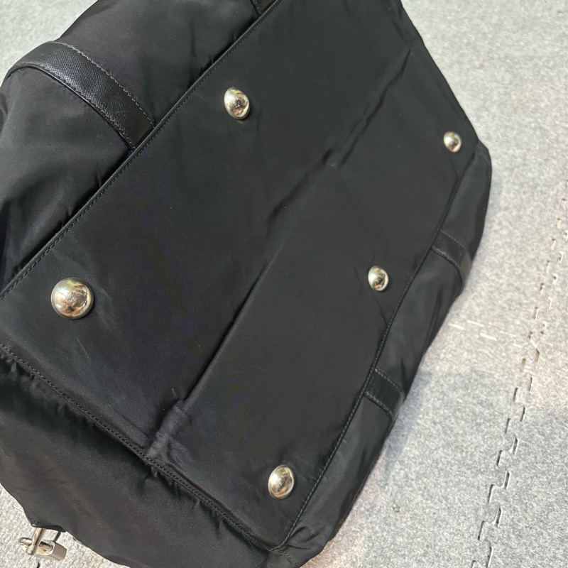 🏷️ Prada 尼龍旅行袋-13