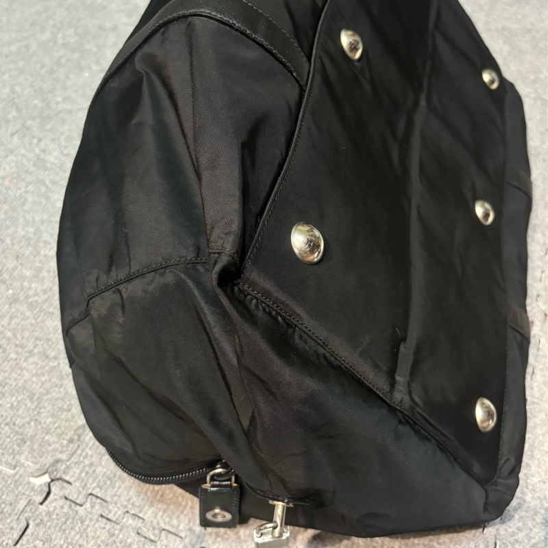 🏷️ Prada 尼龍旅行袋-14