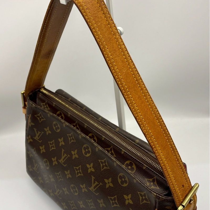 🏷️ Louis Vuitton 駱駝包-7