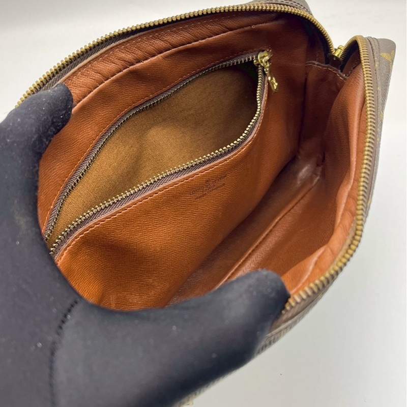 🏷️ Louis Vuitton 手拿包-5