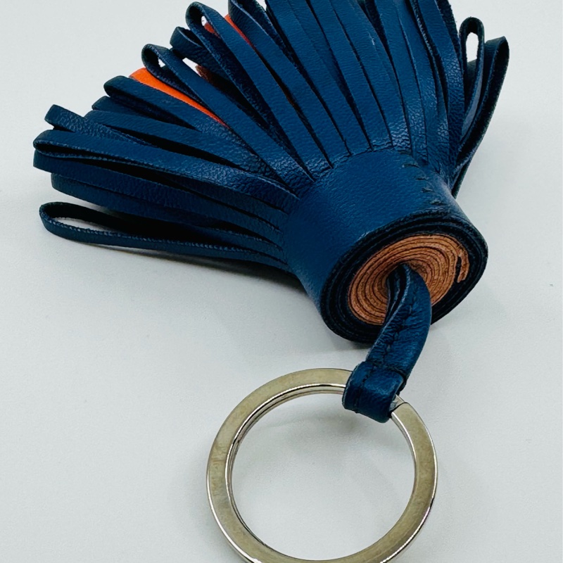 HERMÈS Swift 皮革 Carmen Key Ring-15