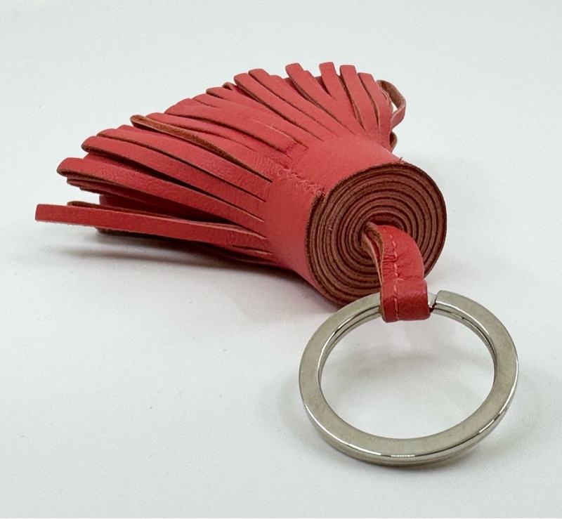 HERMÈS Swift 皮革 Carmen Key Ring-22