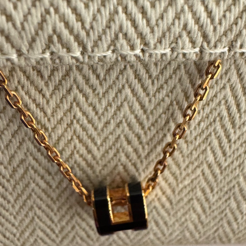 Hermes黑色玫瑰金H pop項鍊-5