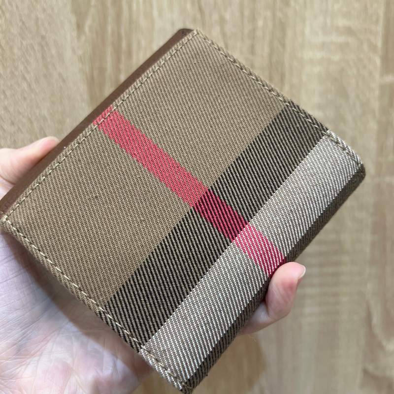 Burberry 經典格紋咖牛皮金釦三折短夾-4