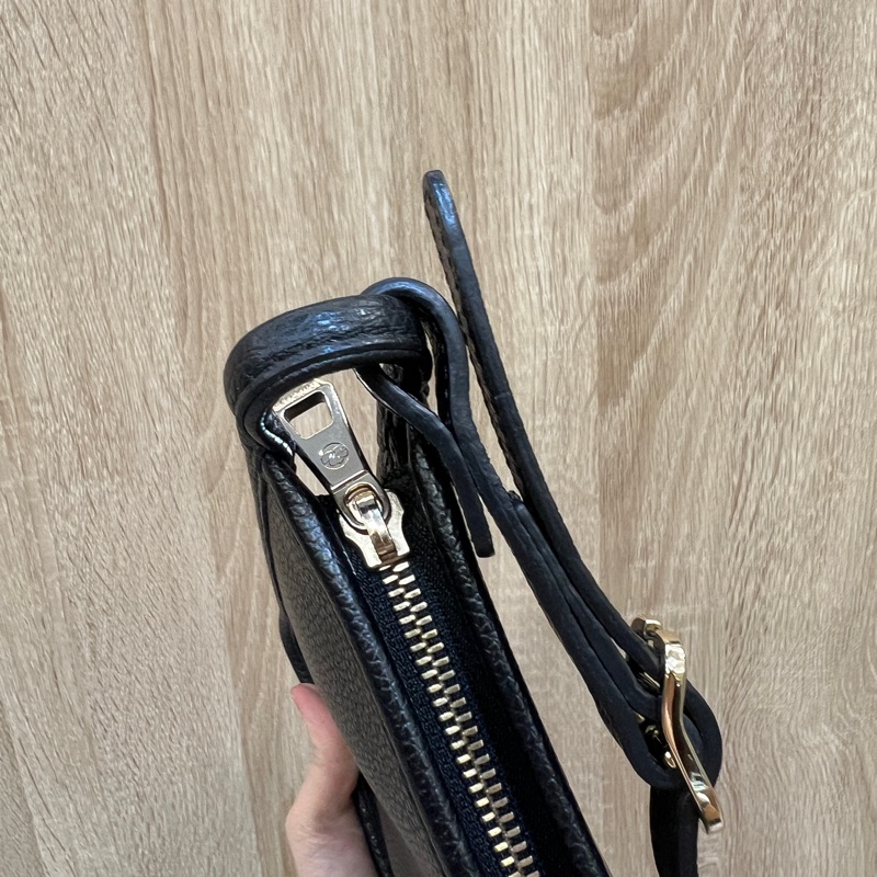 Longchamp 黑牛皮金釦Foulonne斜背包S號-8