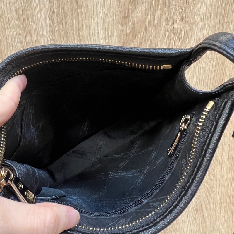 Longchamp 黑牛皮金釦Foulonne斜背包S號-9