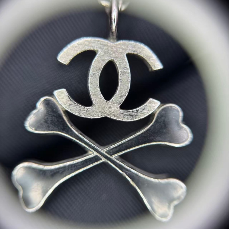 Chanel Vintage 03A 琺瑯黑色骷髏骨灰色CC項鏈-14
