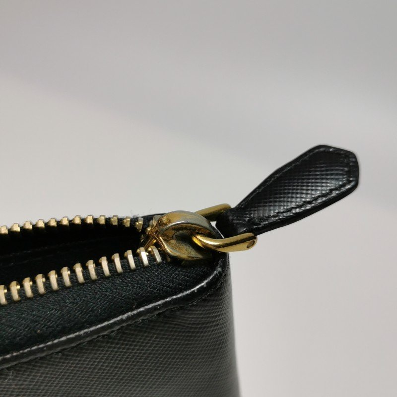 Prada 牛皮 純色 字母 Logo 錢包-8