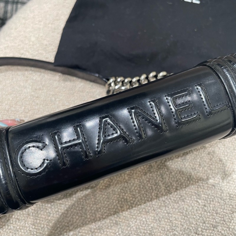Chanel 光面 黑銀leboy小號 肩背包 斜背包底長20 16開-22