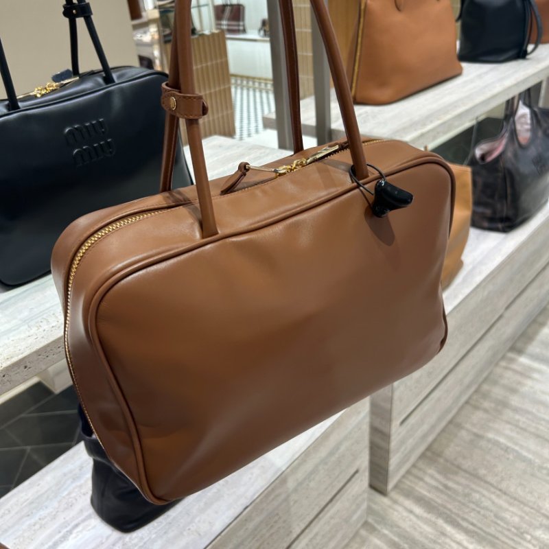 🎉新品好折扣✨Miu Miu 5BB117 大款小牛皮 Beau包 干邑色/焦糖色系-7