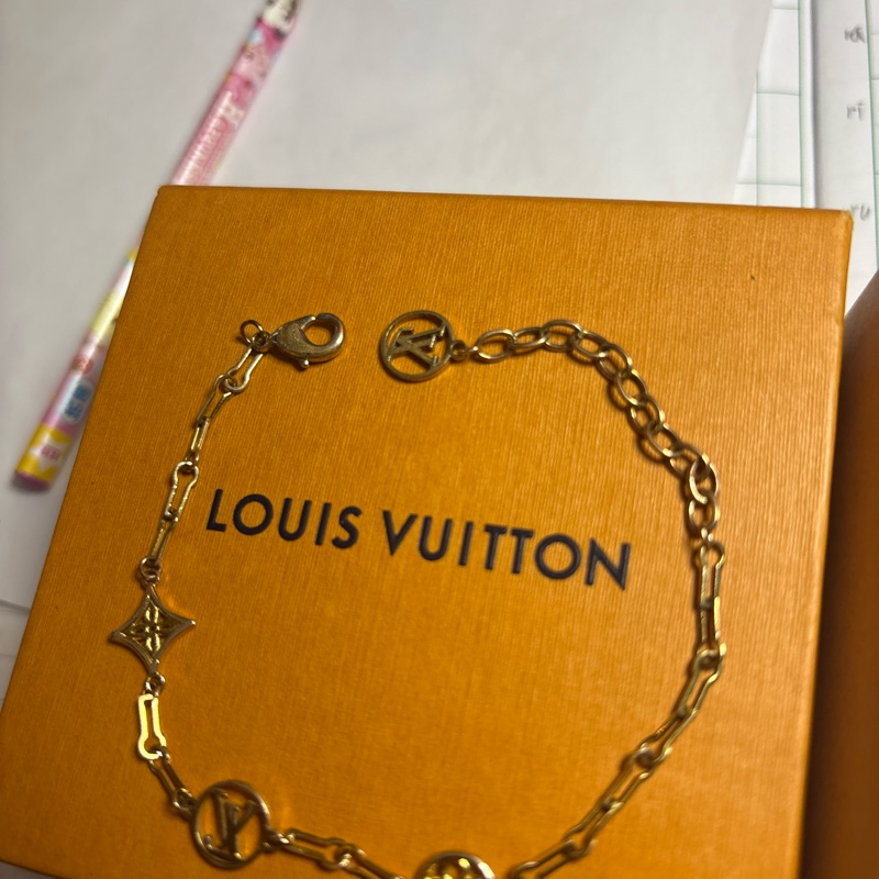 Louis Vuitton-2