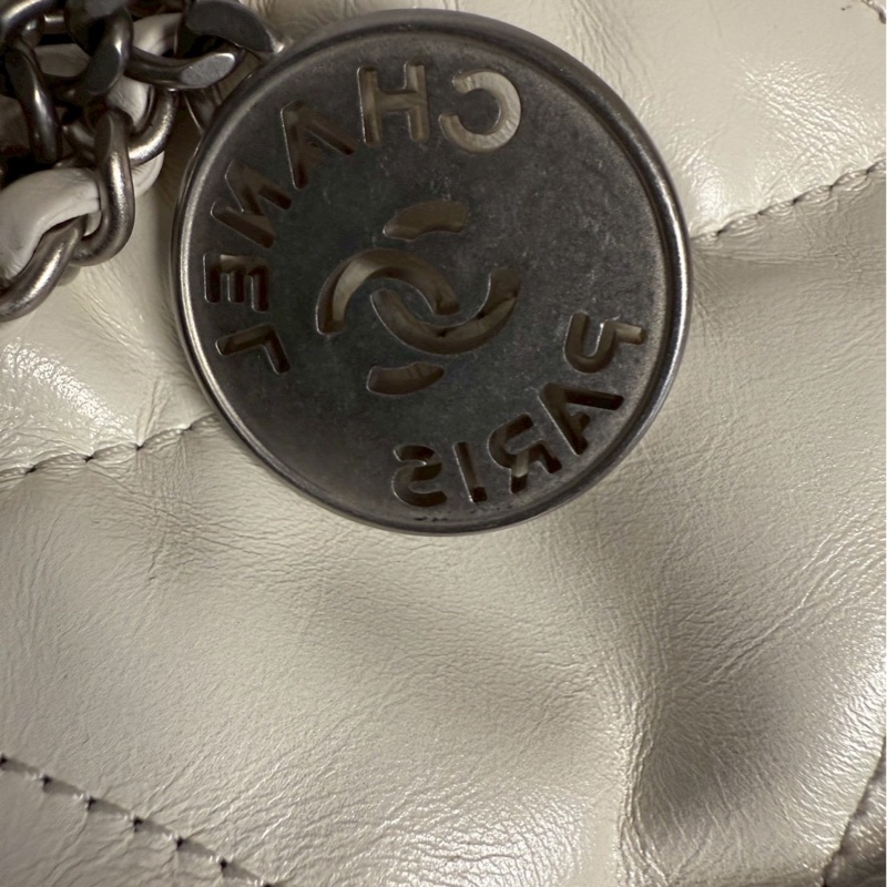CHANEL 迷你22購物包 漸層銀色-3
