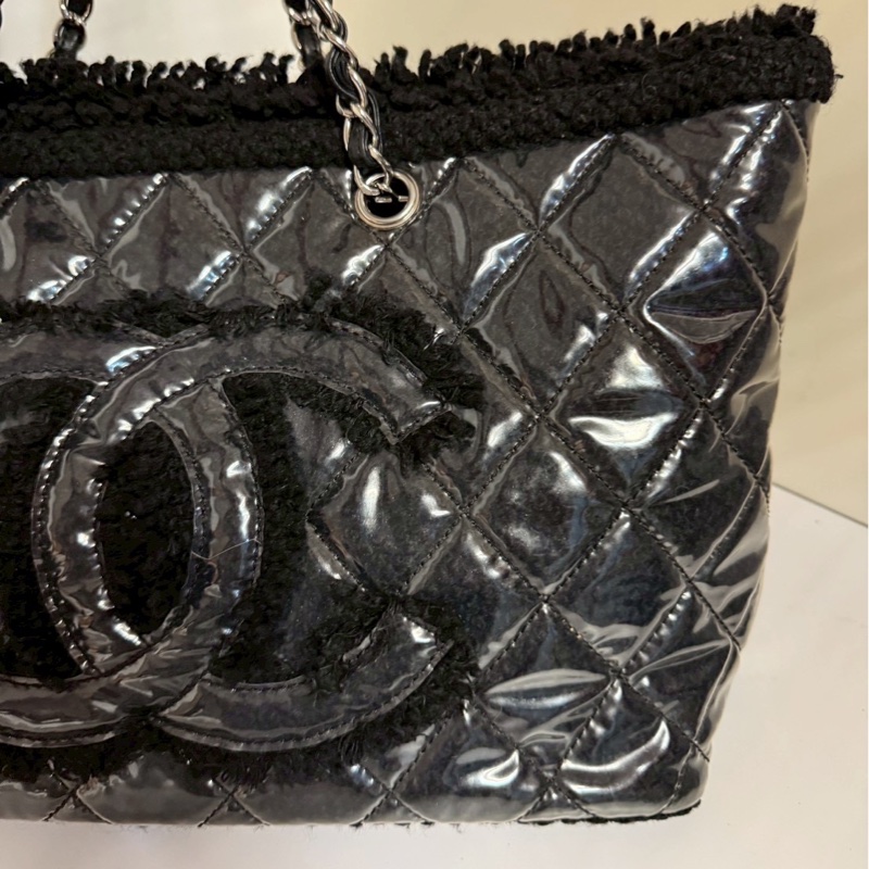 CHANEL 黑色漆皮購物包托特包-7