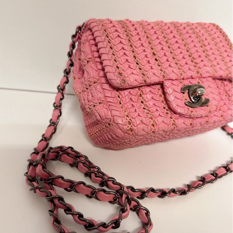 CHANEL 粉色編織小方胖包口蓋包-1