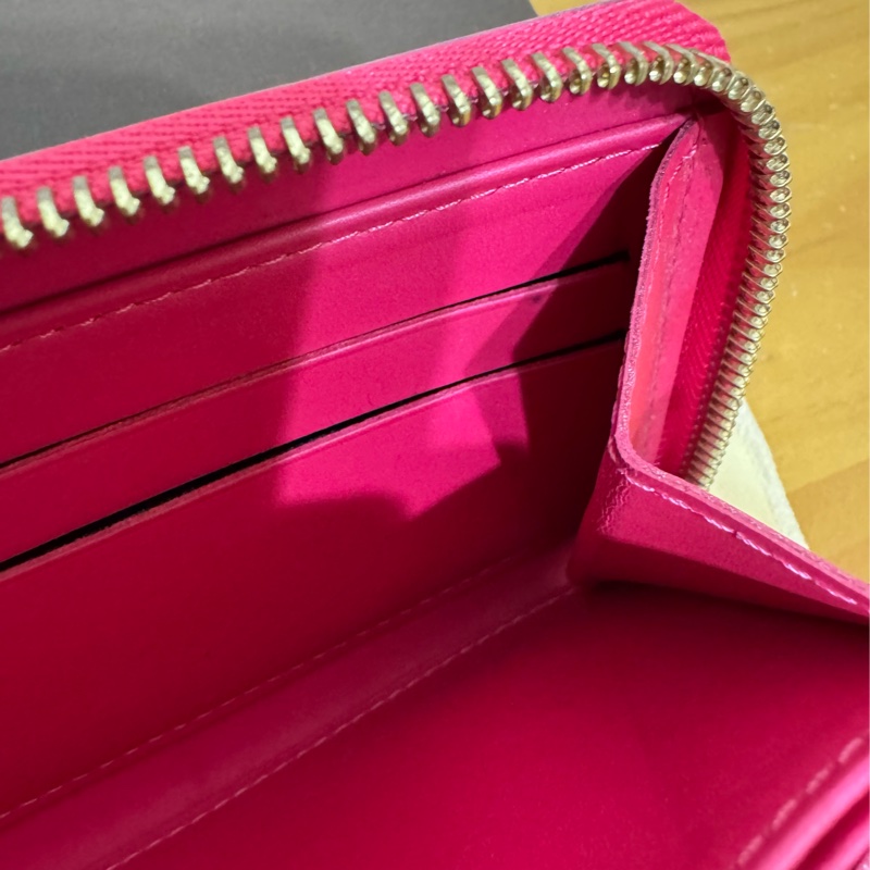 LV桃紅色漆皮長夾-3