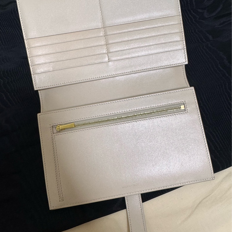 Celine large strap wallet 錢包 大容量 可當護照夾 米色 長夾 護照套-4