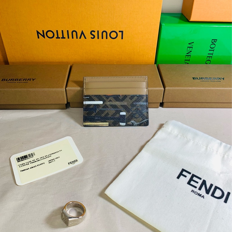 ✨Fendi芬迪閒置未使用滿版老花名片夾卡夾-0