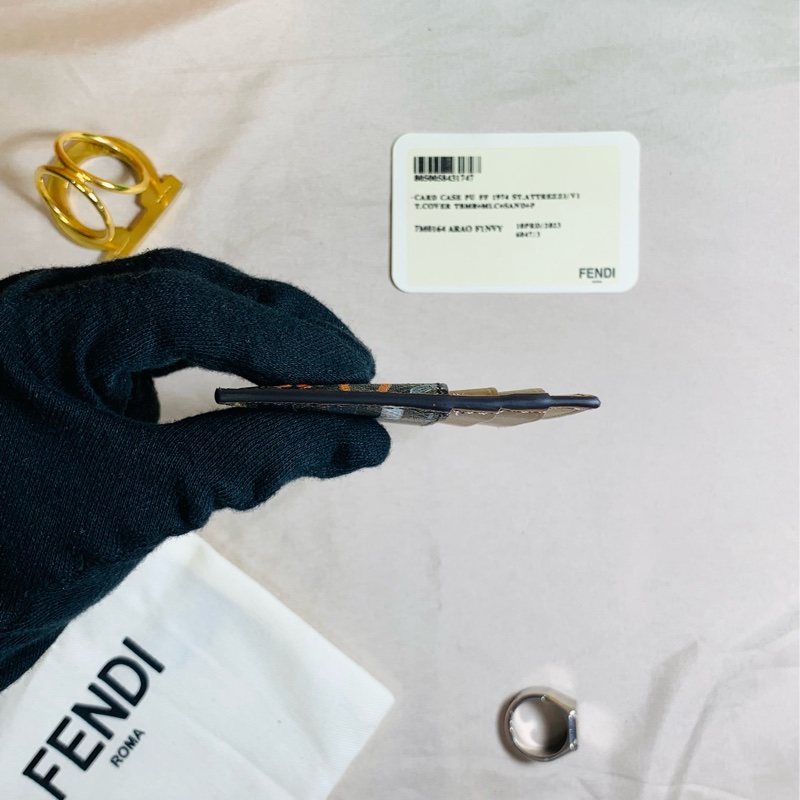✨Fendi芬迪閒置未使用滿版老花名片夾卡夾-4