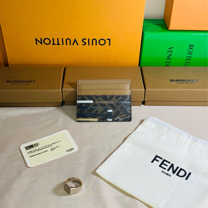 ✨Fendi芬迪閒置未使用滿版老花名片夾卡夾-6