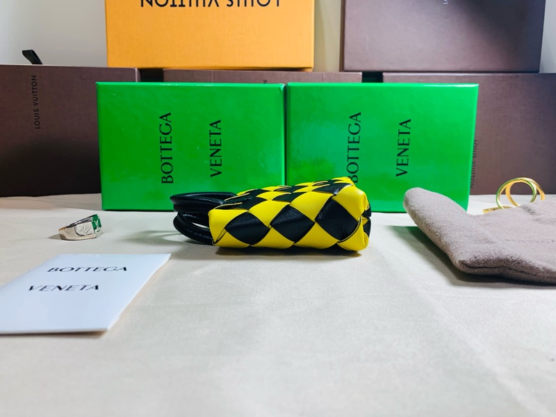 🎁全新盒裝Bottega Veneta 葆蝶家BV吊飾/鑰匙圈-9