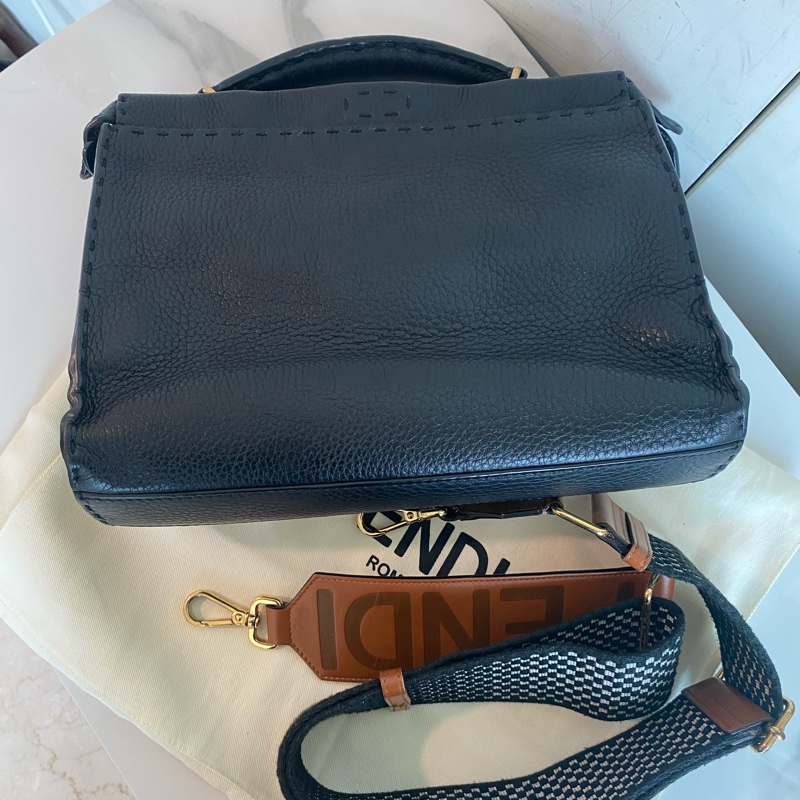 Fendi 黑金peekaboo小怪獸-10