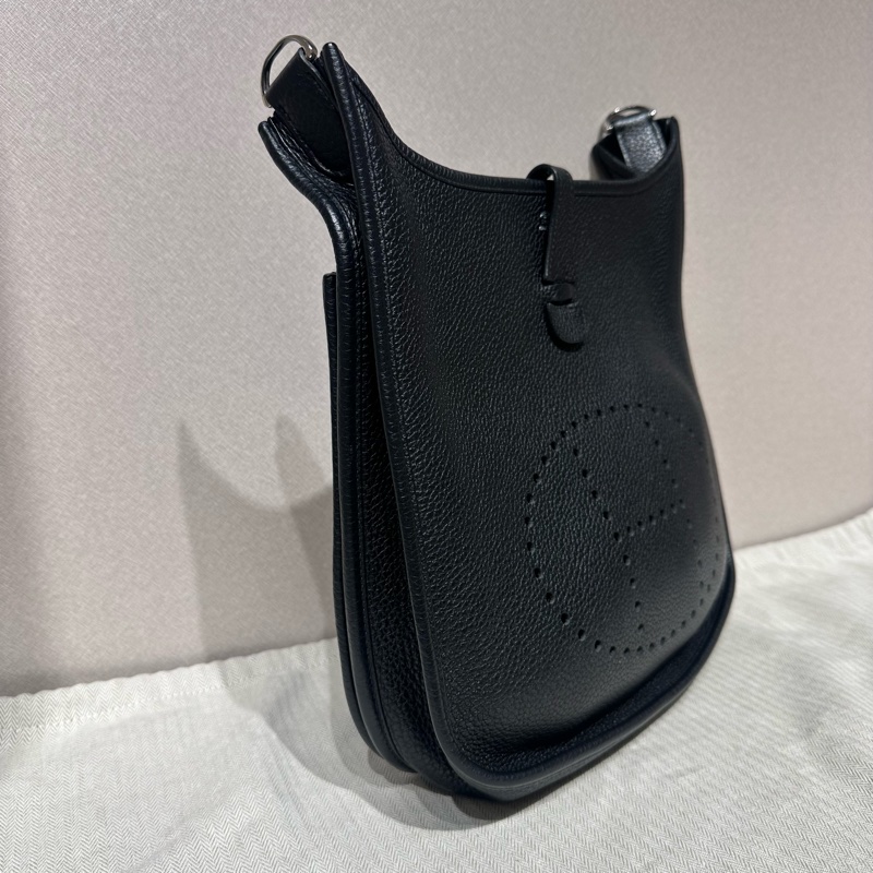 Hermes愛馬仕Evelyne 29伊芙琳銀扣黑色斜挎包-1