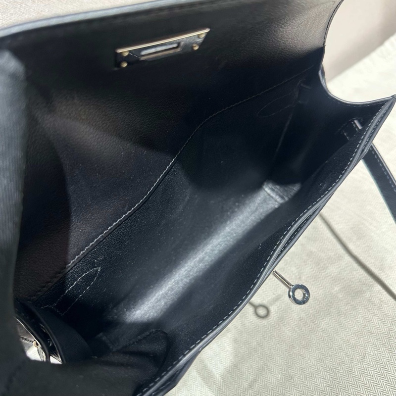 Hermes愛馬仕 kelly depeches 25黑銀 框鱷-8