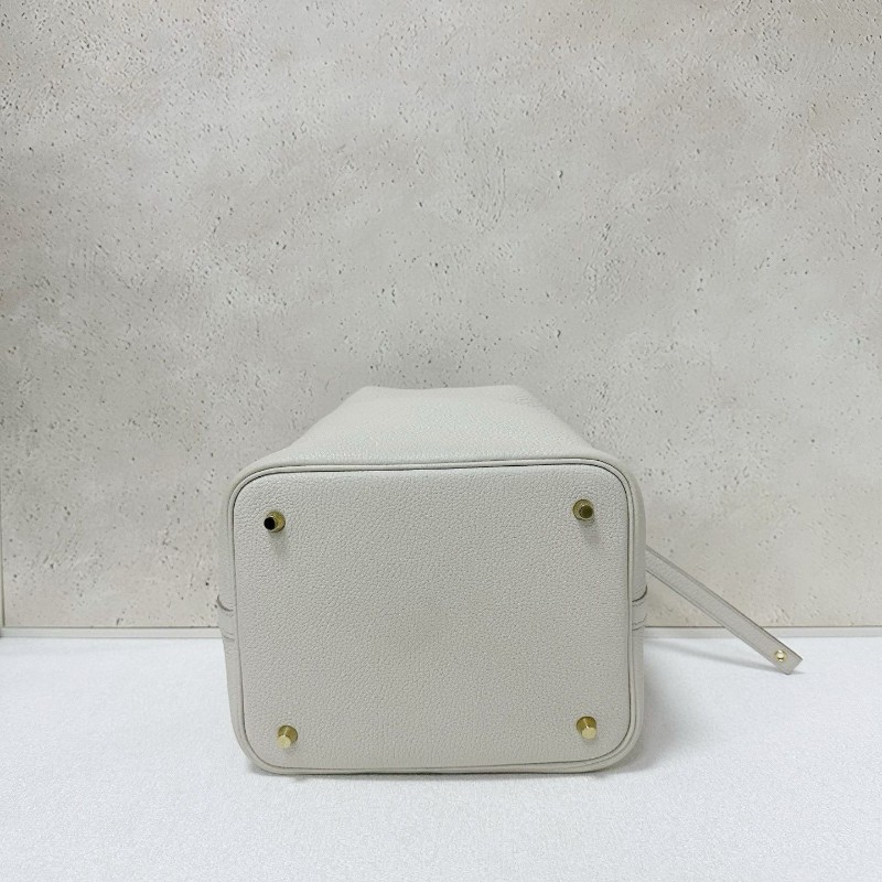 Hermes picotin 22 
冰川白金扣-1