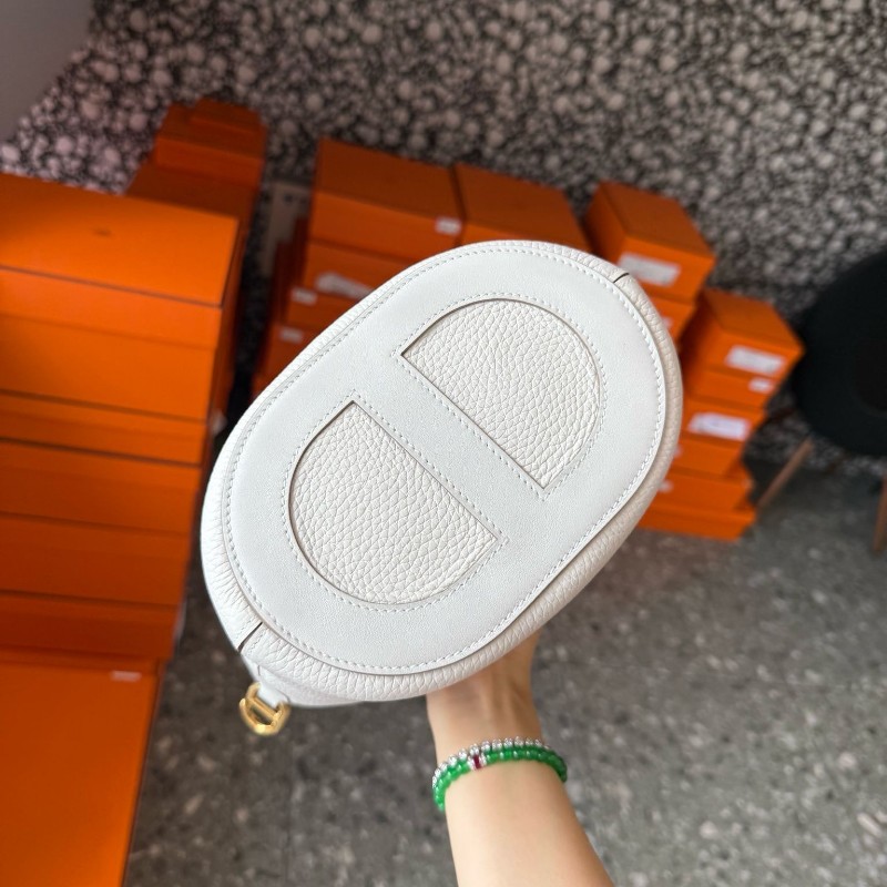 Hermes in the loop-1