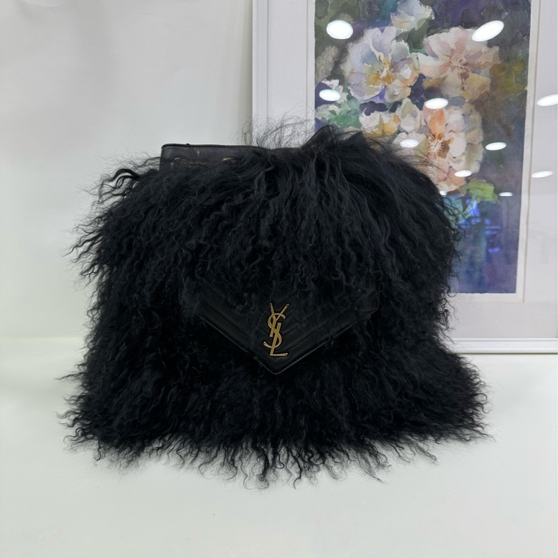 YSL 毛毛 雙肩包 黑色 太吸睛了,潮人必備。-1