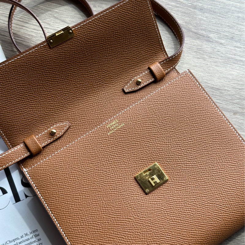 ˗ˏˋ 松阪梅也在背 º· 𓈒꙳ ˖ Hermès Clic16 37金棕Epsom牛皮 金釦 斜背包-10