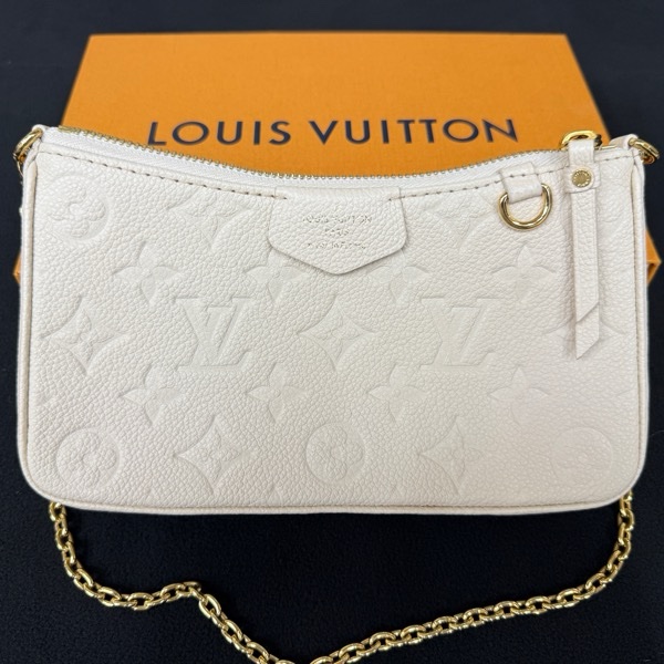 LOUIS VUITTON晶片款、腋下單肩包、斜肩背包、全皮壓紋、奶白色、金扣 、仙女包-3