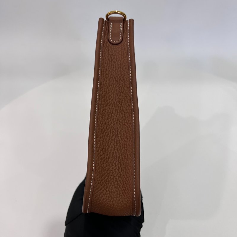 HERMES U刻金棕色EVELYNE TPM 單背包-1