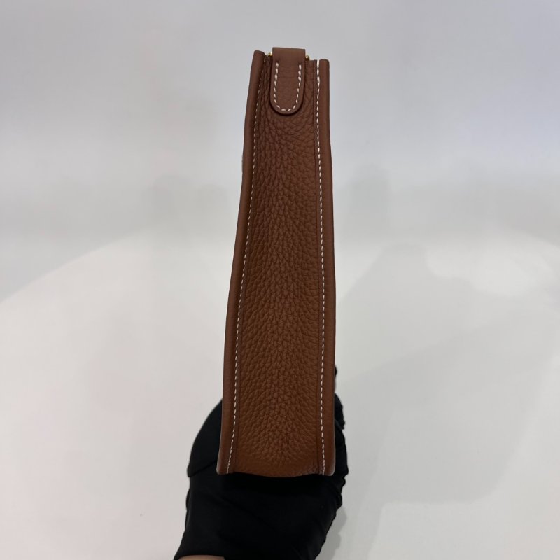 HERMES U刻金棕色EVELYNE TPM 單背包-2